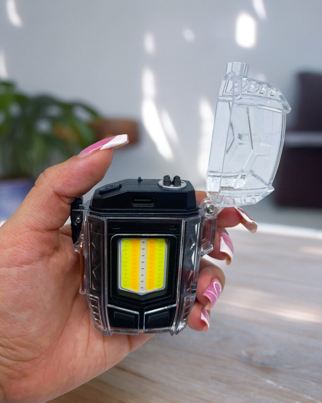 Linterna de bolsillo con encendedor