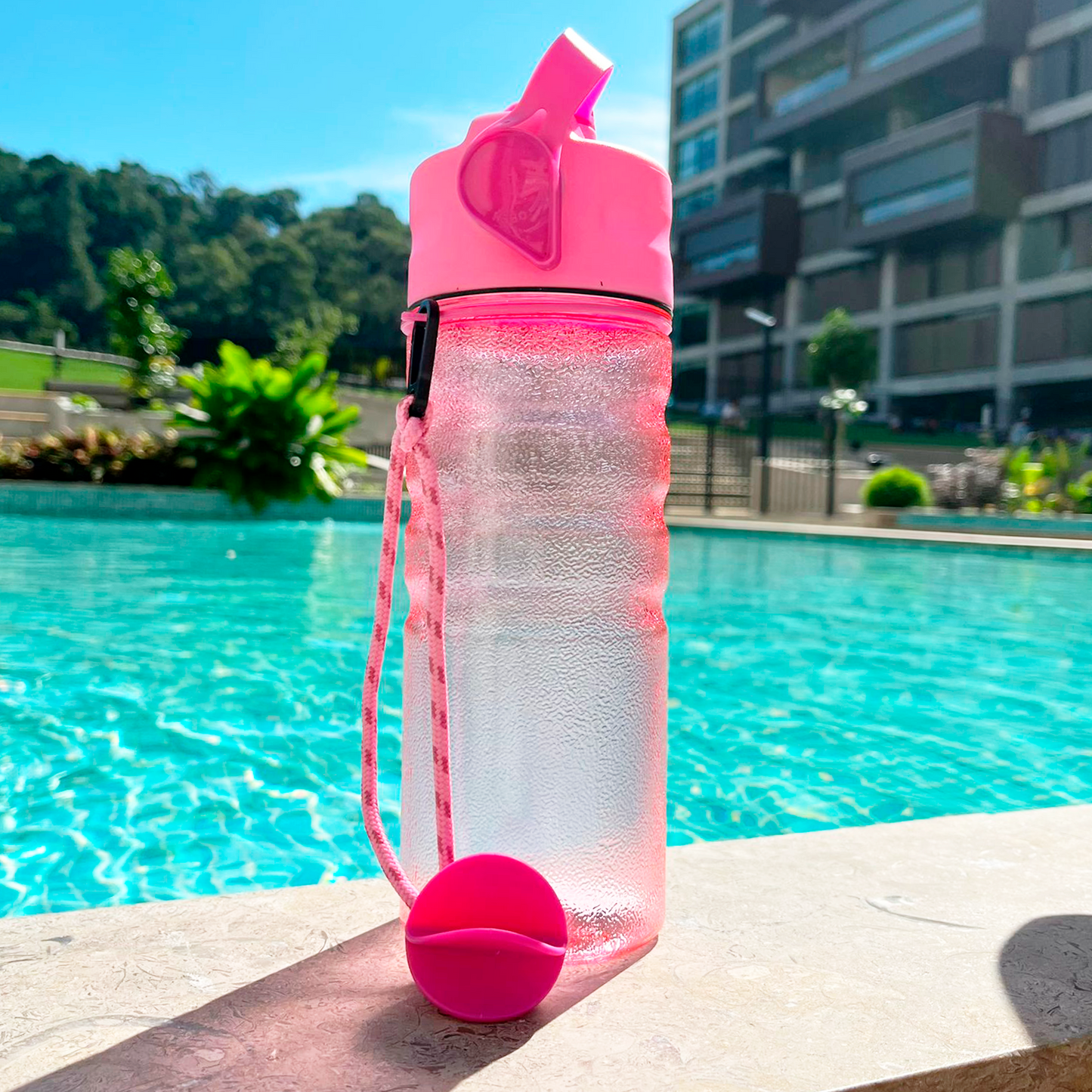 Botella hermética deportiva para el gimnasio 900 ml
