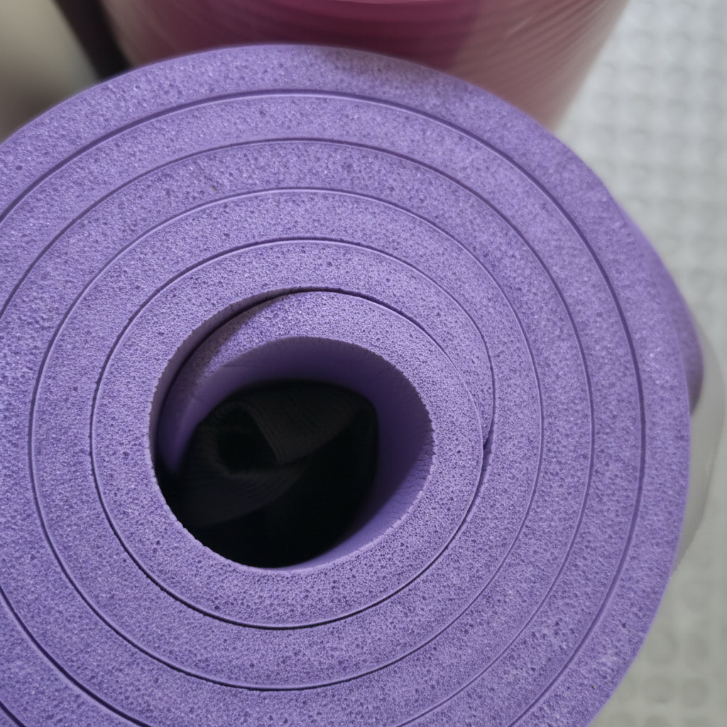 Colchoneta Yoga Mat – Para Yoga, Pilates y Ejercicio en Casa con Correa